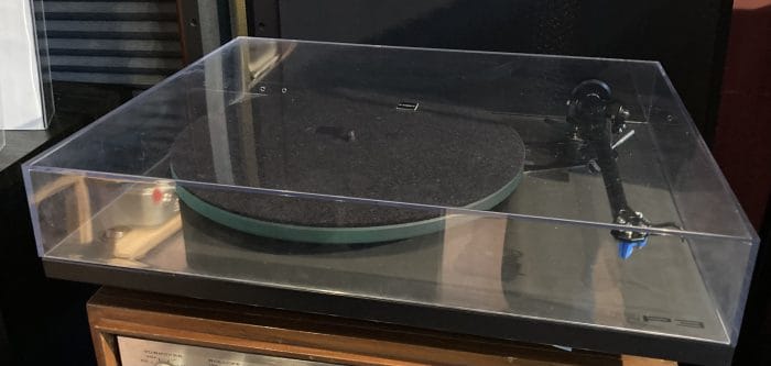 Rega RP3 Turntable w/Elys 2 cartridge