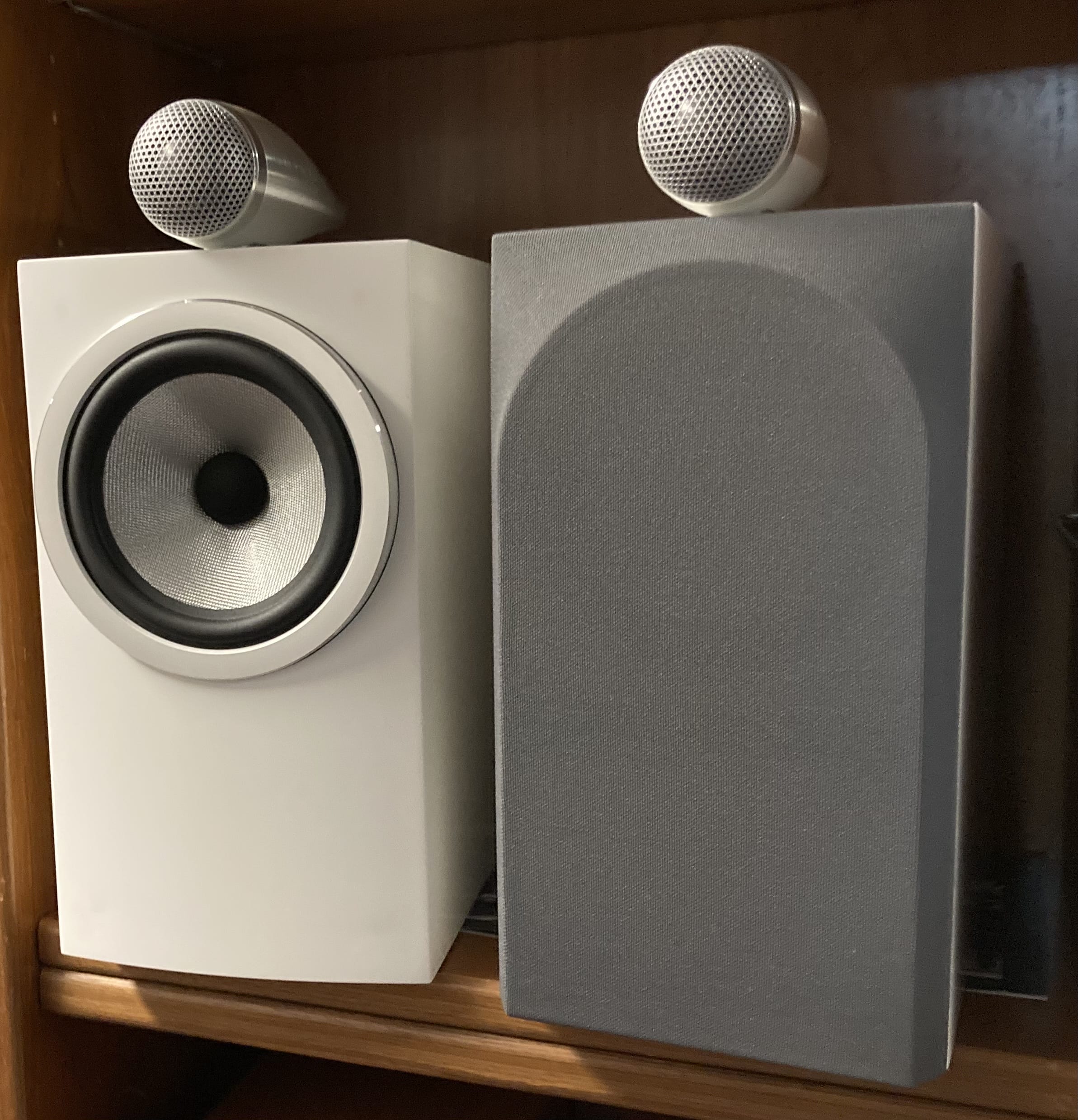 B&W 705 S3 Speakers
